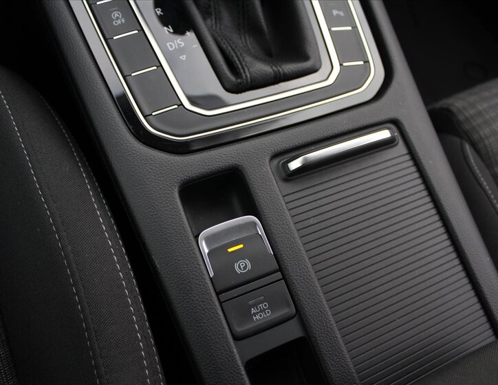 Volkswagen Passat 24