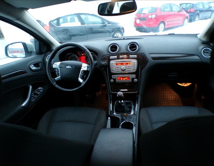 Ford Mondeo Kombi 2,0 l 103 kw