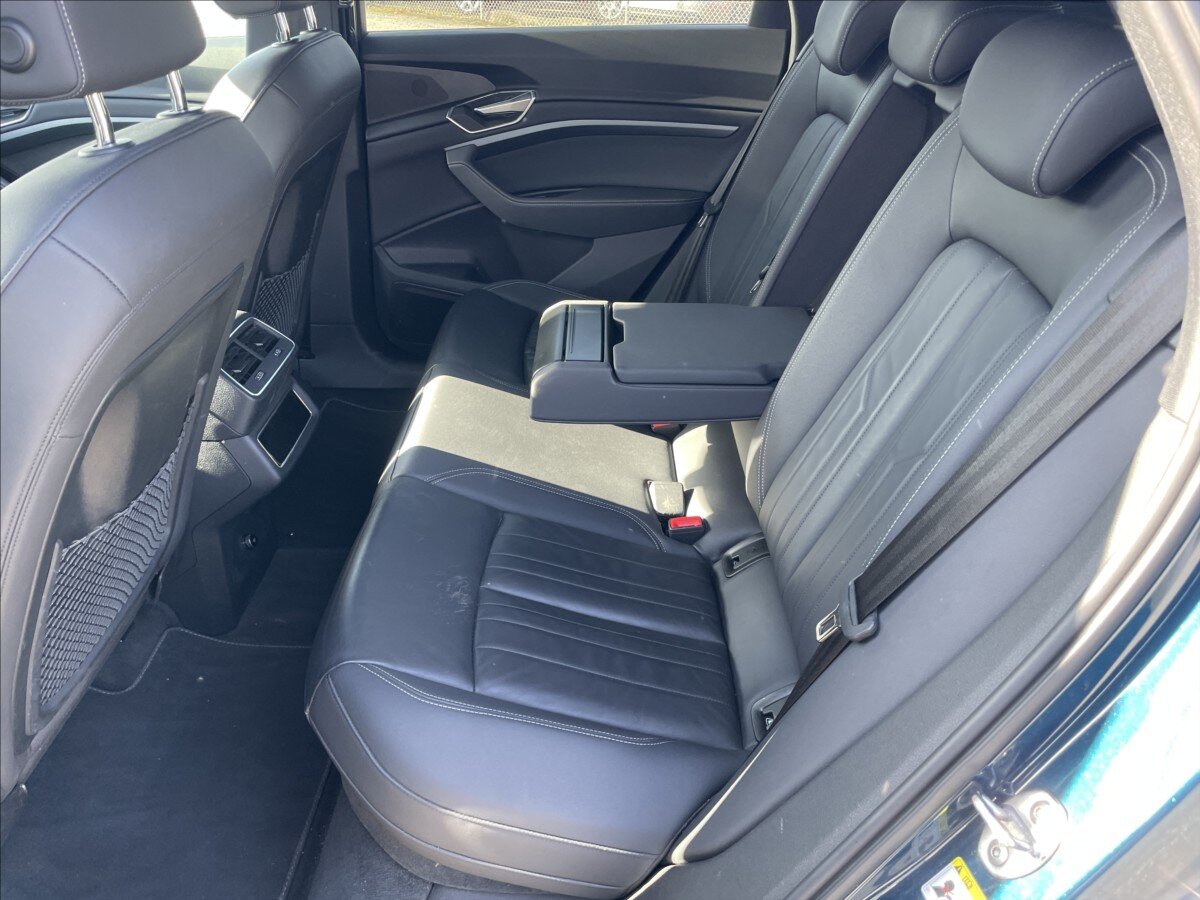 Audi e-tron Kombi 0,0 300 kw