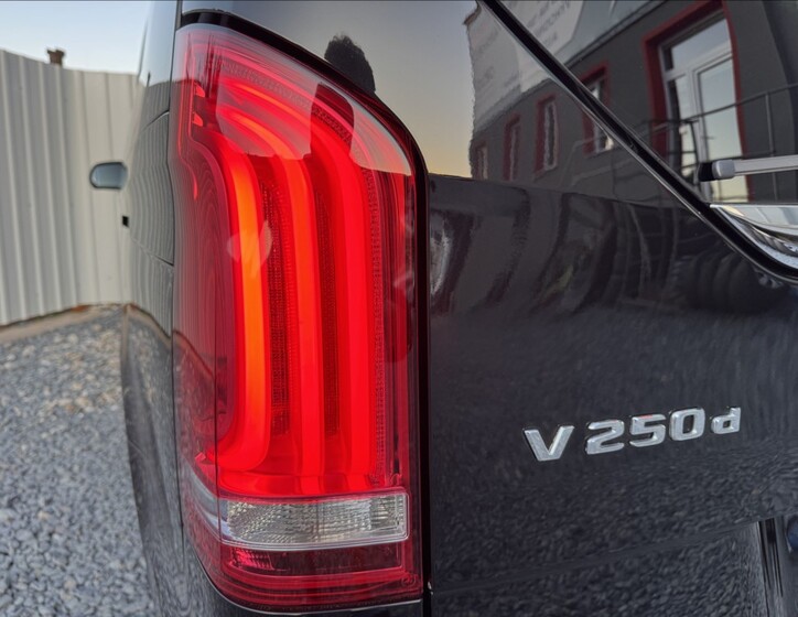 Mercedes-Benz Třídy V 18