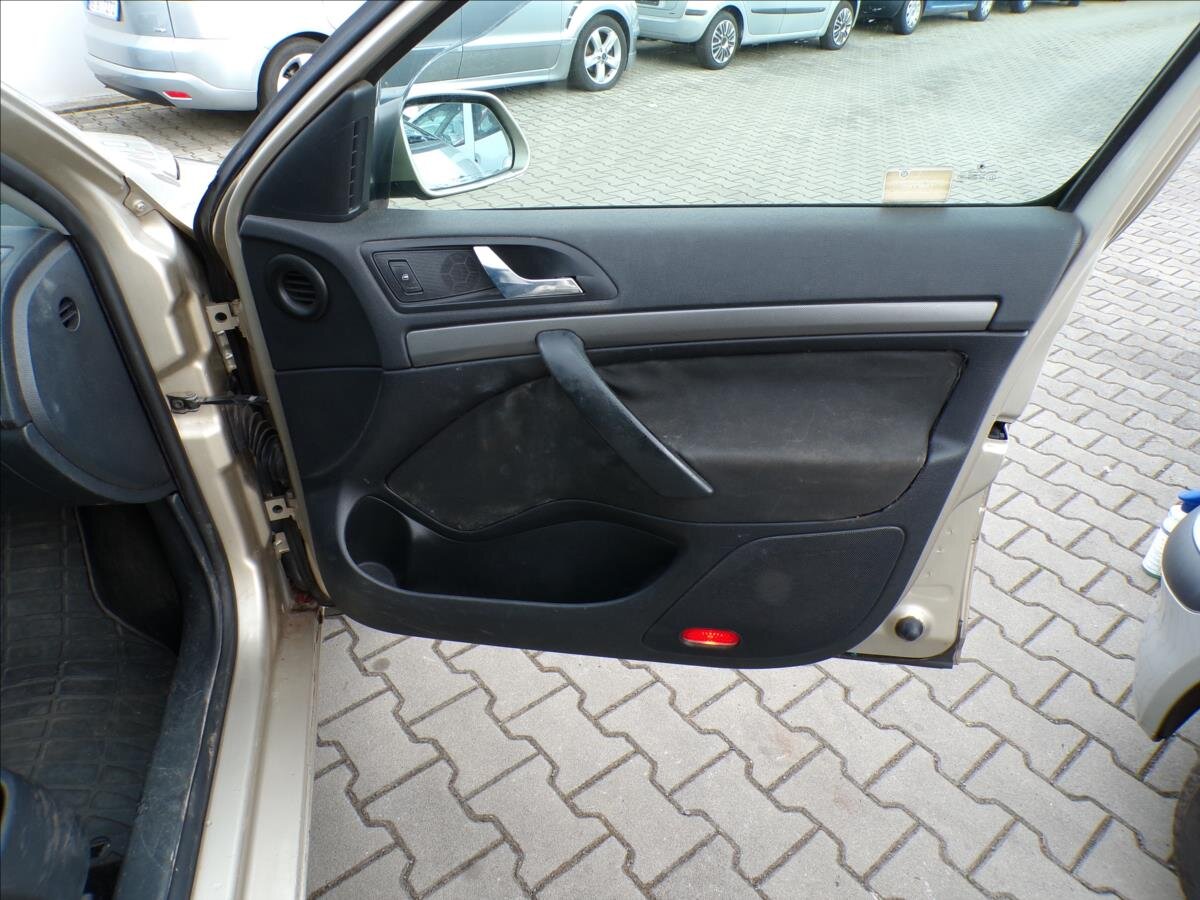 Škoda Octavia Kombi 2,0 l 103 kw