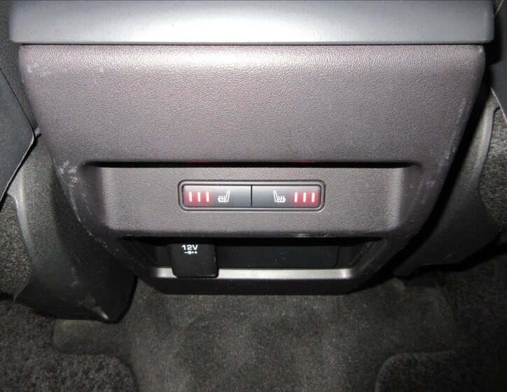 Land Rover Discovery Sport SUV 2,0 l 132 kw