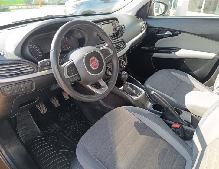 Fiat Tipo Sedan / Limuzína 1,4 l 70 kw