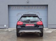 Mercedes-Benz GLA 6