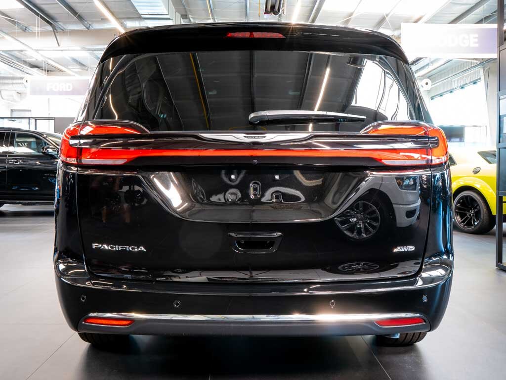 Chrysler Pacifica MPV 3,6 l 221 kw