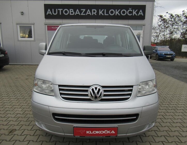 Volkswagen Caravelle 2