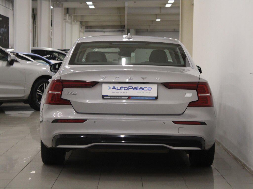 Volvo S60 Sedan 2,0 l 335 kw