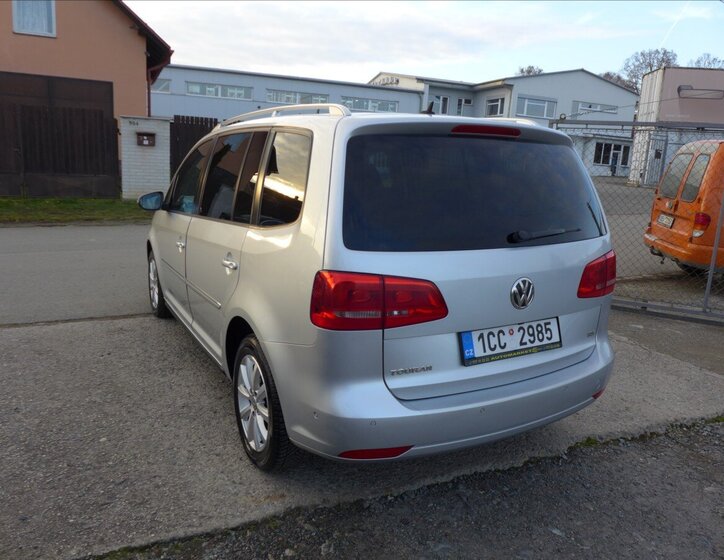Volkswagen Touran Kombi 1,6 l 77 kw