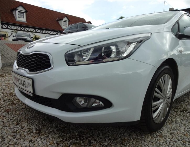KIA Ceed 12