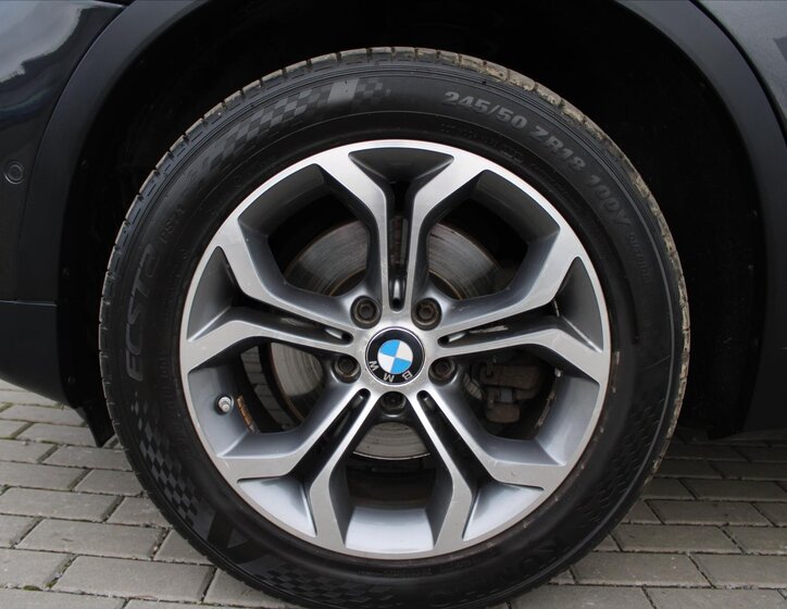 BMW X4 SUV 3,0 l 190 kw