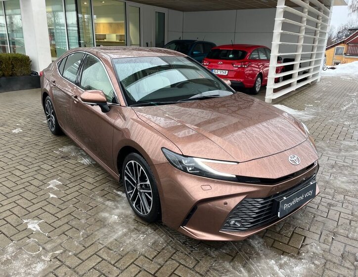 Toyota Camry Sedan 2,5 l 137 kw