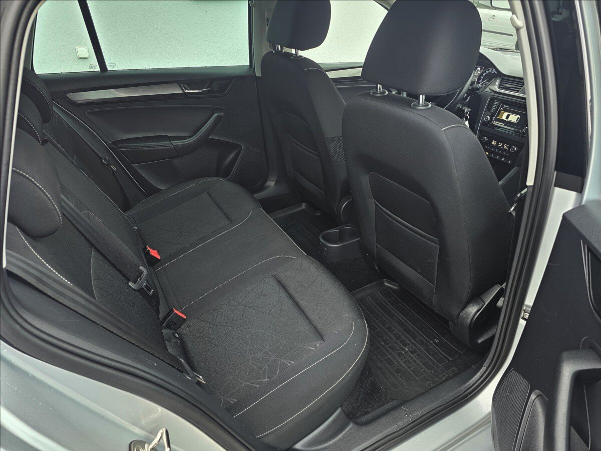 Škoda Rapid Hatchback 999,0 70 kw