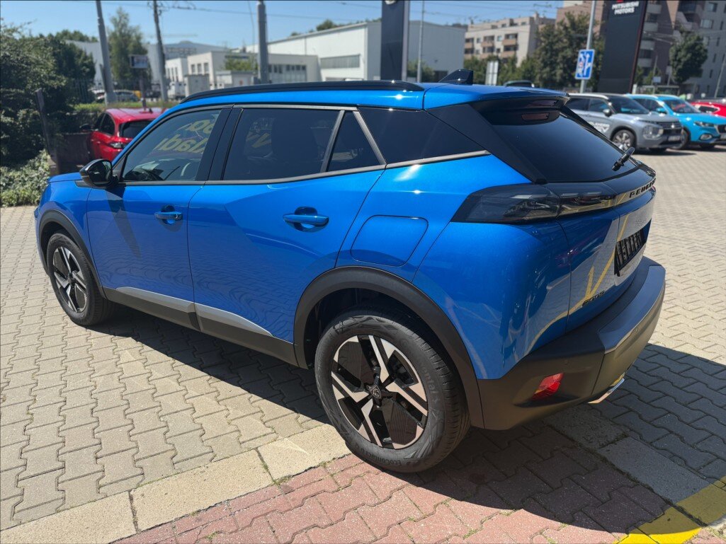 Peugeot 2008 SUV 1,2 l 100 kw