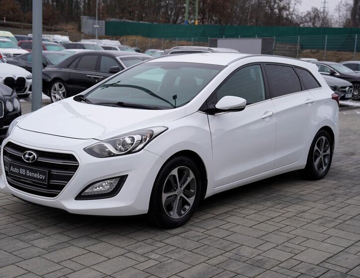 Hyundai i30 Kombi 1,6 l 99 kw