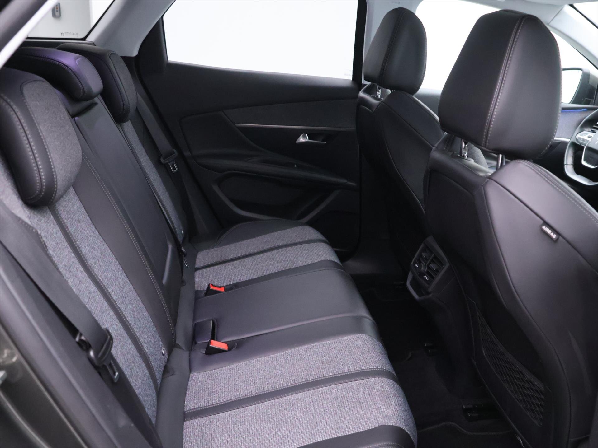 Peugeot 3008 SUV / Terénní 1,2 l 96 kw