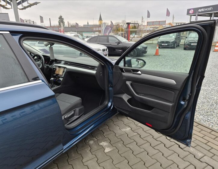 Volkswagen Passat Kombi 2,0 l 110 kw