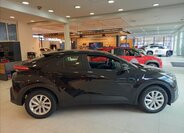 Toyota C-HR SUV / Terénní 1,8 l 103 kw