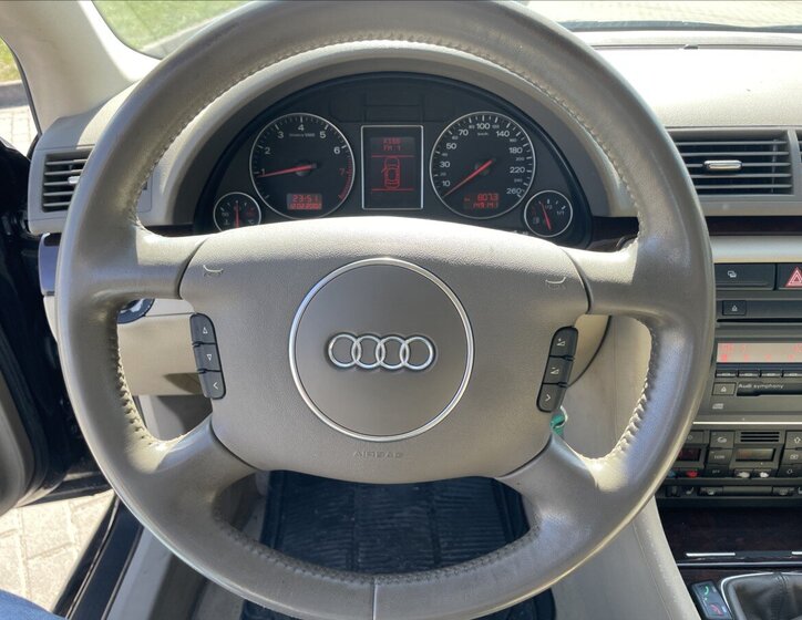 Audi A4 Sedan / Limuzína 1,8 l 110 kw