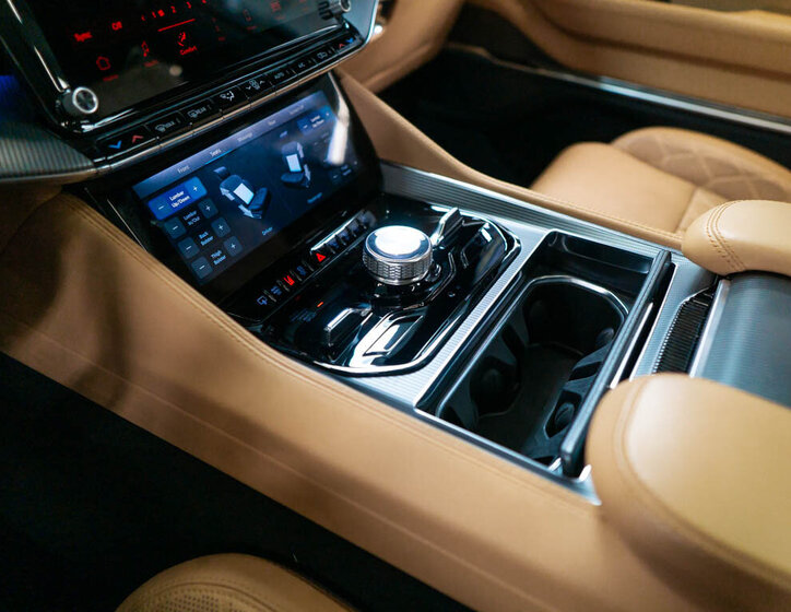 Jeep Grand Wagoneer 28