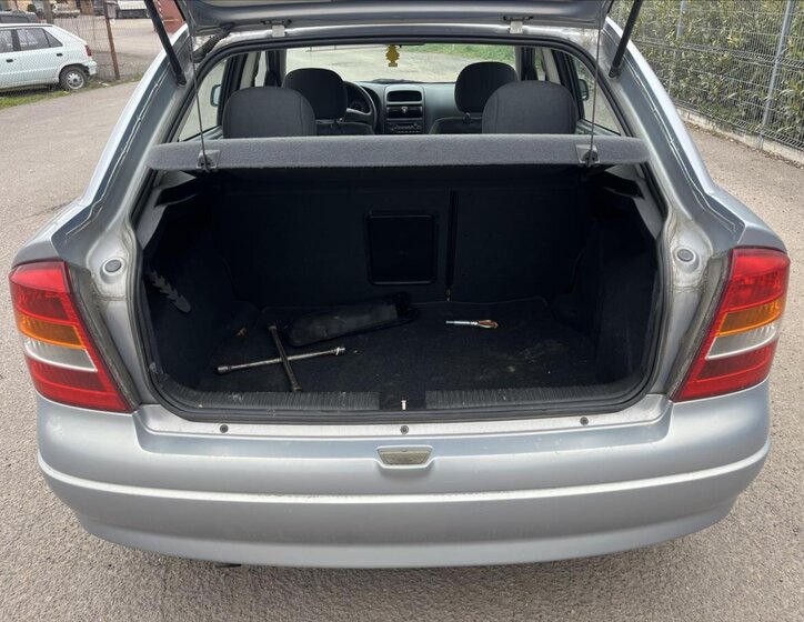 Opel Astra Hatchback 1,7 l 55 kw