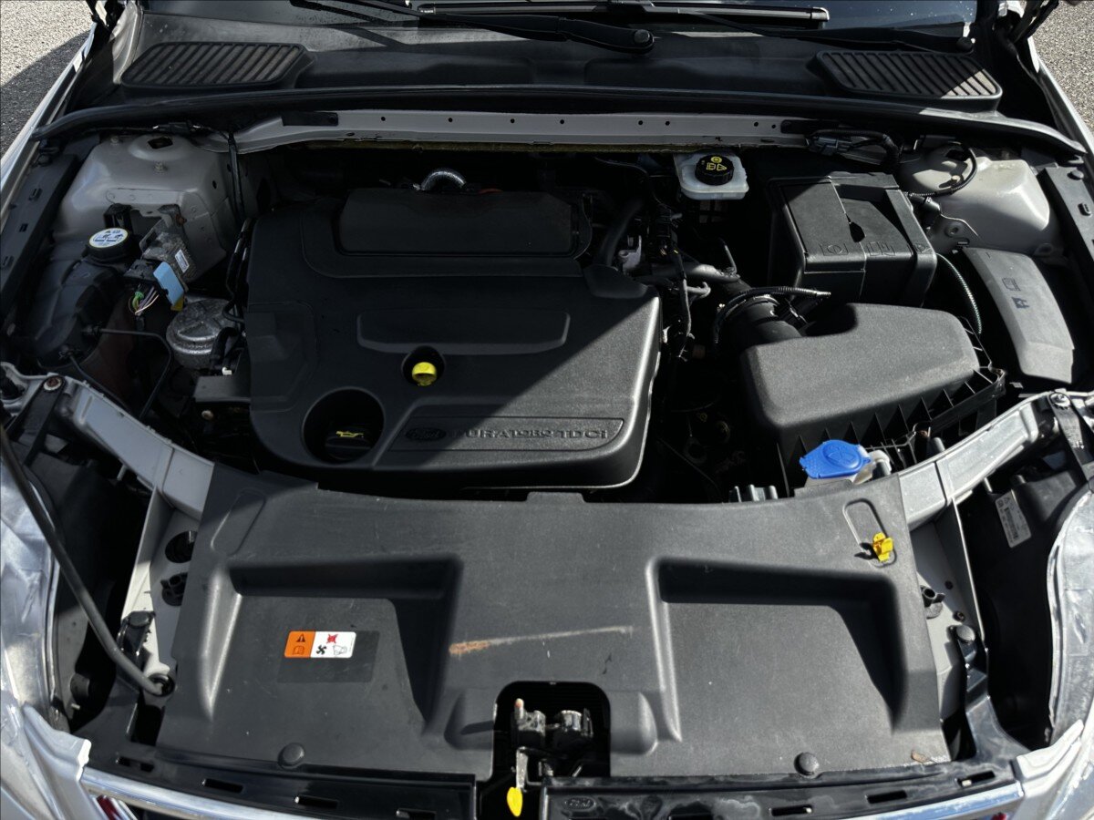 Ford Mondeo Kombi 2,0 l 103 kw