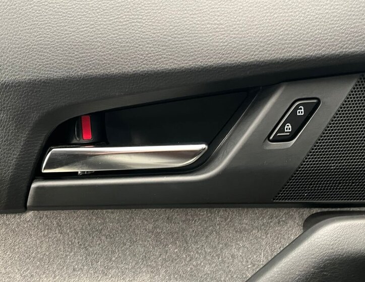 Mazda MX-30 SUV / Terénní 0,0 107 kw