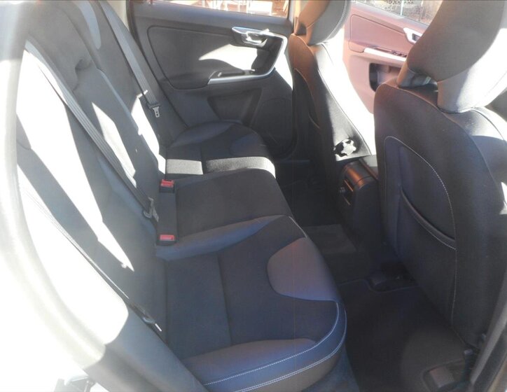 Volvo XC60 SUV 2,4 l 120 kw