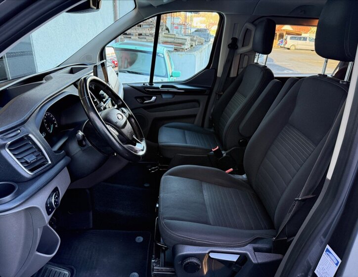 Ford Transit Custom 11