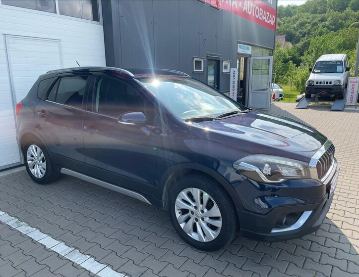 Suzuki SX4 S-Cross SUV 998,0 82 kw