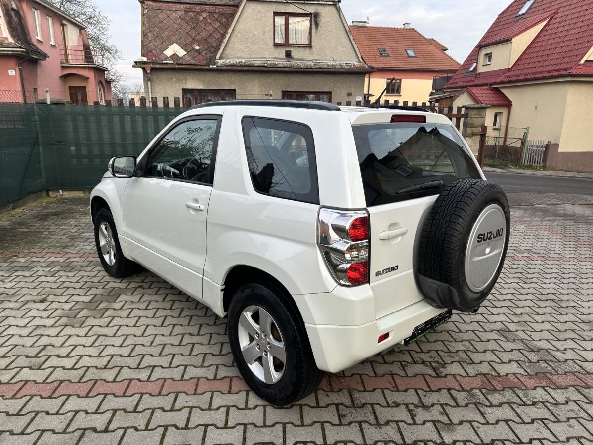 Suzuki Grand Vitara SUV 1,6 l 78 kw