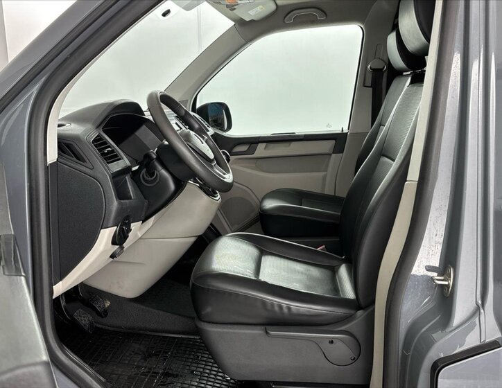 Volkswagen Transporter Kombi 2,0 l 110 kw