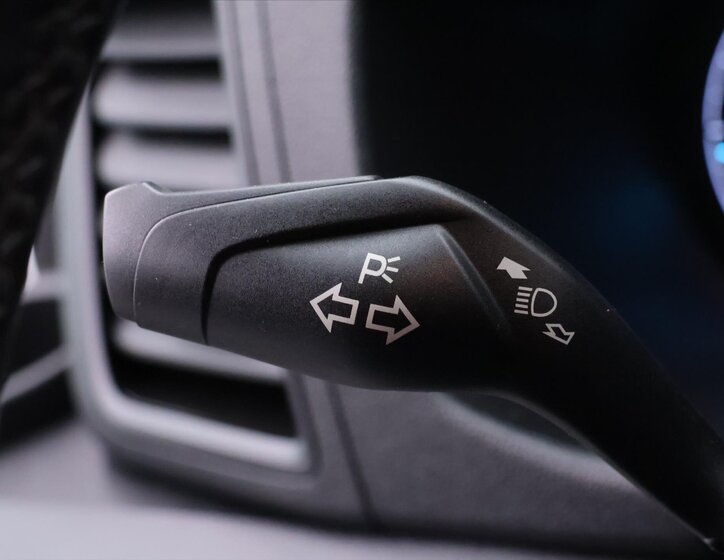 Ford Transit Custom Skříň 2,0 l 77 kw