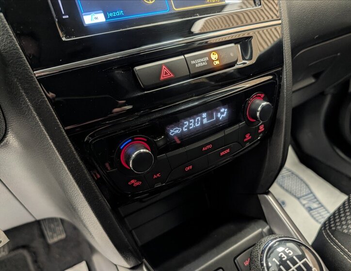 Suzuki Vitara SUV / Terénní 1,4 l 95 kw