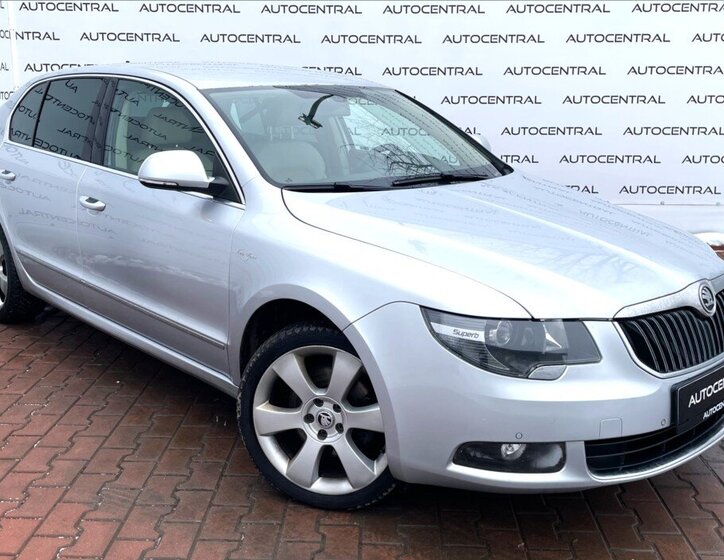 Škoda Superb Liftback 1,8 l 118 kw