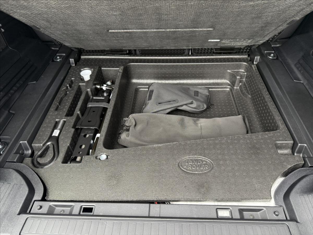 Land Rover Defender SUV 3,0 l 147 kw