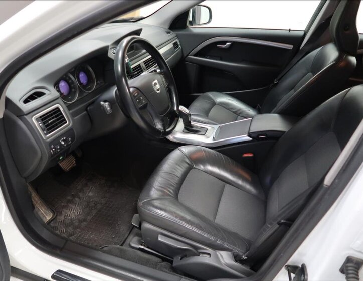 Volvo V70 Kombi 2,4 l 120 kw