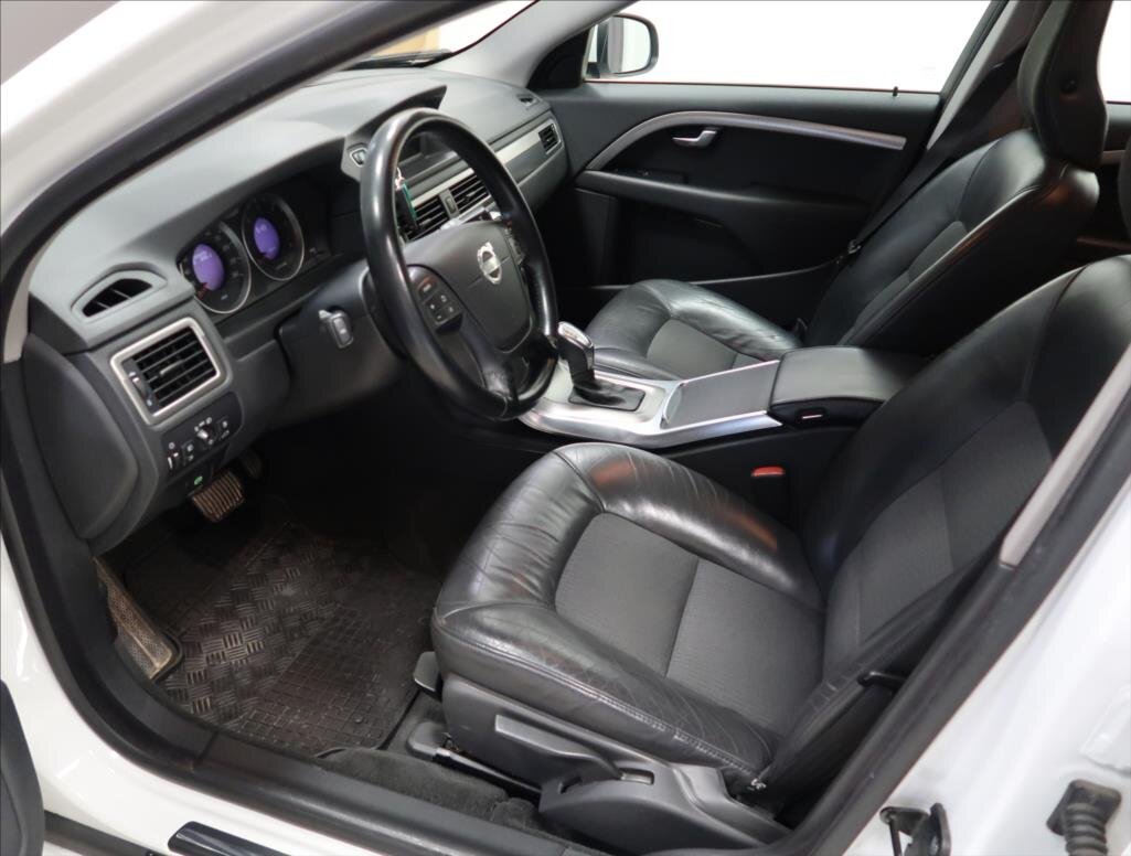 Volvo V70 Kombi 2,4 l 120 kw