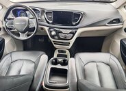 Chrysler Pacifica MPV 3,6 l 214 kw