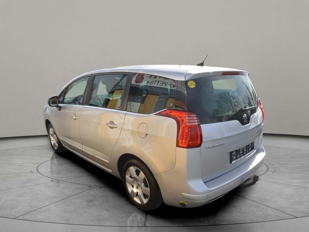 Peugeot 5008 MPV 1,6 l 88 kw