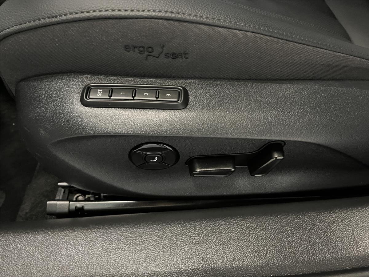 Škoda Superb Kombi 2,0 l 110 kw