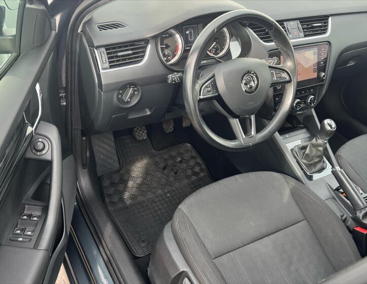 Škoda Octavia Kombi 2,0 l 110 kw