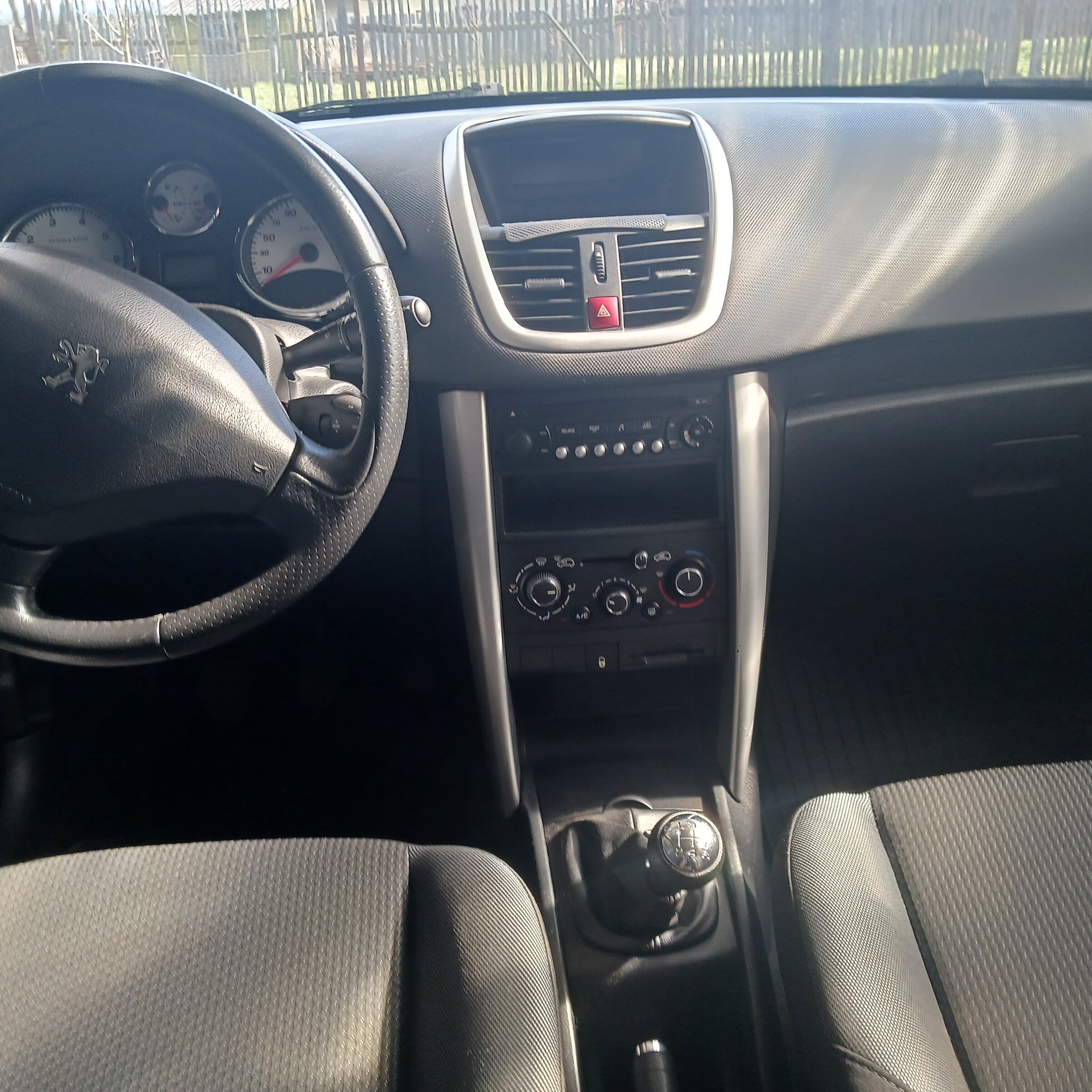 Peugeot 207 Kombi 1,4 l 54 kw