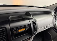 Opel Vivaro Kombi 2,5 l 107 kw