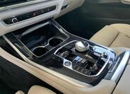 BMW X7 6