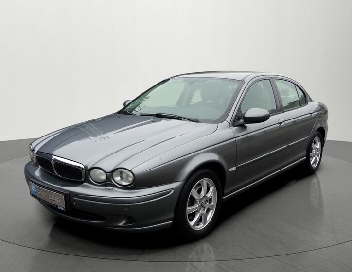 Jaguar X-Type 1