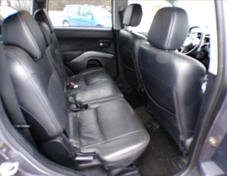 Mitsubishi Outlander Kombi 2,4 l 125 kw