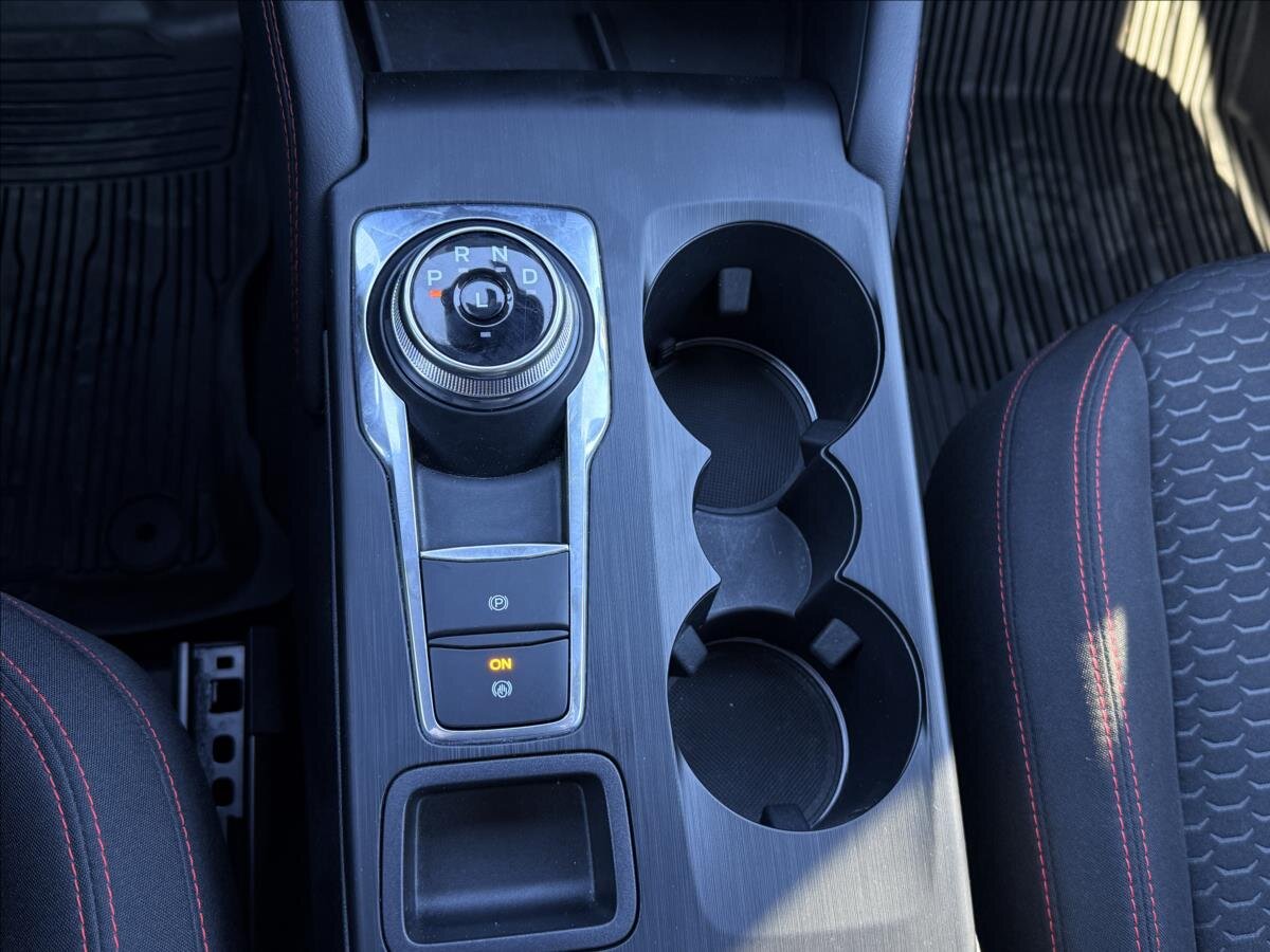 Ford Kuga SUV / Terénní 1,5 l 137 kw