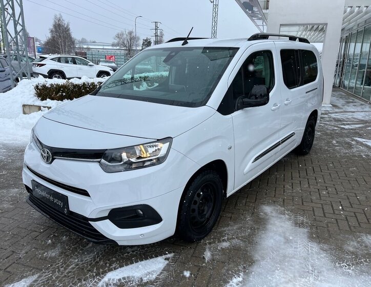 Toyota ProAce City Verso MPV 1,5 l 96 kw