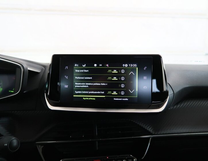 Peugeot 2008 SUV 1,2 l 74 kw