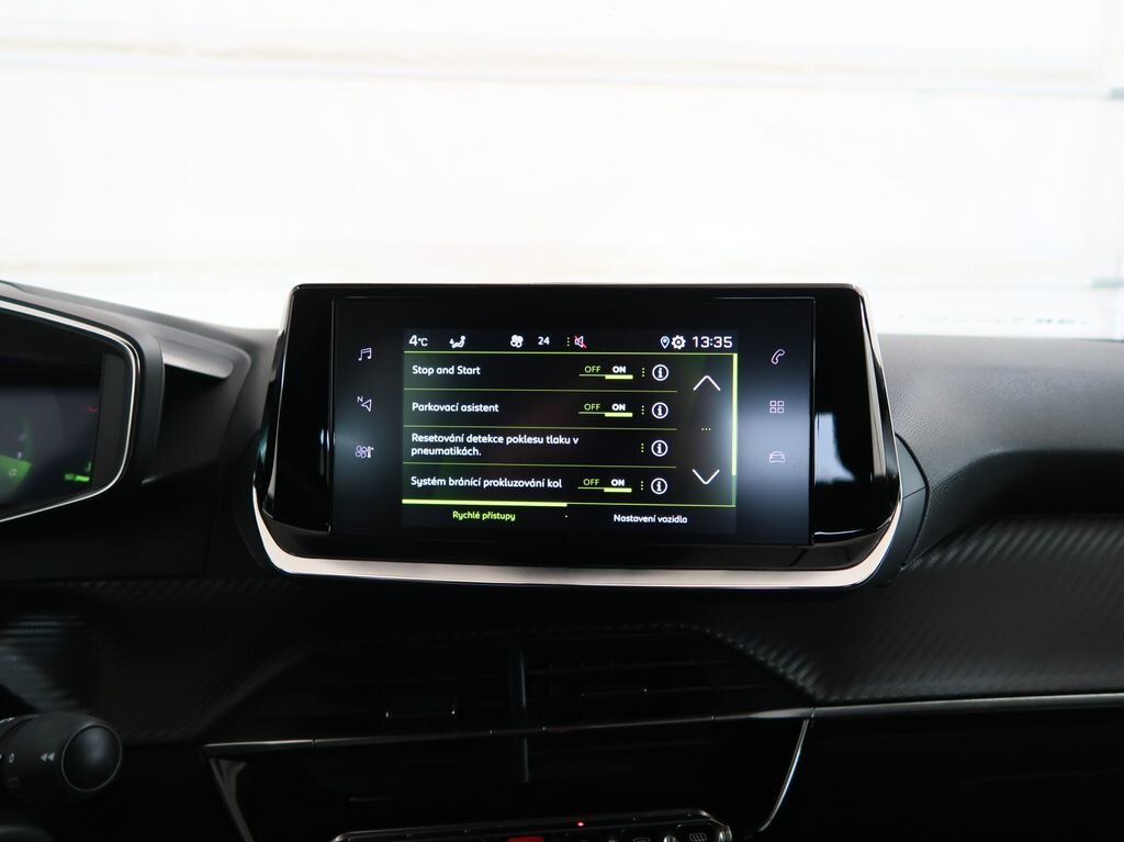 Peugeot 2008 SUV 1,2 l 74 kw